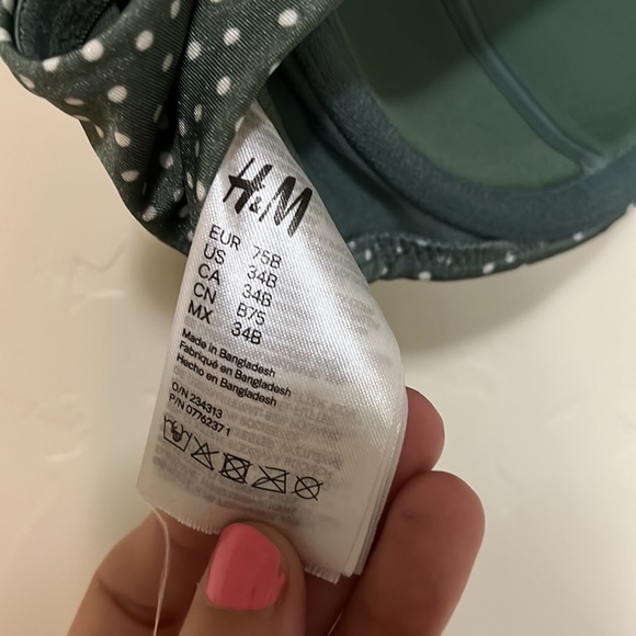 Strapless Green Bikini Top - Picture 3 of 3